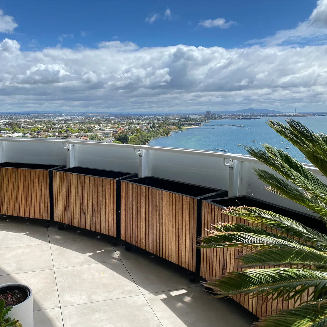 The Ultimate Guide to Choosing the Right Planter Box for Your Space